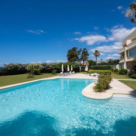 Beachfront Neptuno I, Complex,Views,Pool,Garden, Elviria Marbella Exterior photo