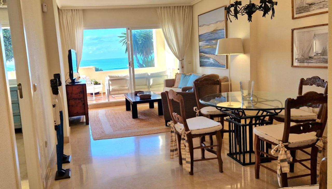 Beachfront Neptuno I, Complex,Views,Pool,Garden, Elviria Marbella Exterior photo
